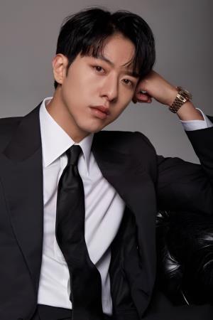 Lee Jung-Shin Poster