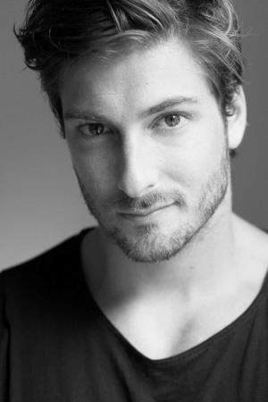 Daniel Lissing's poster