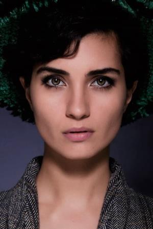 Tuba Büyüküstün's poster