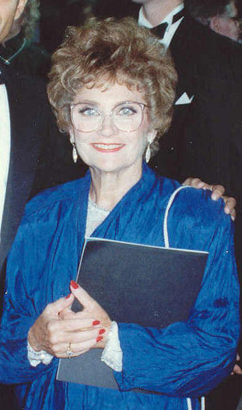 Estelle Getty Poster