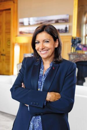 Anne Hidalgo's poster