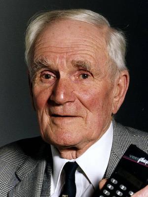 Desmond Llewelyn Poster