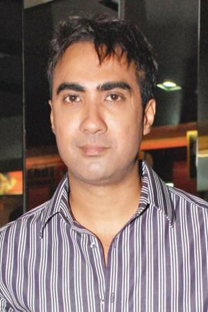 Ranvir Shorey Poster