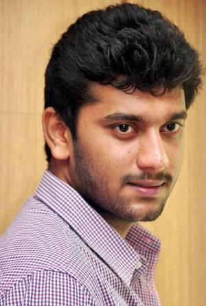 Arulnithi's poster