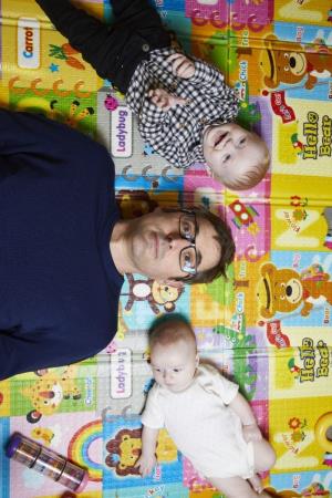 Louis Theroux: Mothers On The Edge's Poster